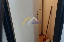 STAN U NAJBOLJOJ ČETVRTI PULE-80m2, Pula, Flat