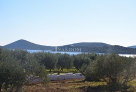 Tribunj - Građevinsko zemljište na top lokaciji, 300m od plaže, Vodice, Terra