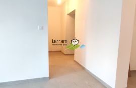 Istra, Fažana dvosoban stan u suterenu 76,08m2 s okućnicom 30m2, #prodaja, Fažana, Wohnung