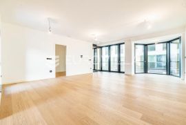 Zagreb, Petrinjska, Gold Residence, peterosoban stan/poslovni prostor NKP 135,12 m2, Zagreb, Stan