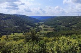 Građevinsko zemljište Gradevinsko zemljište sa projektom,Tinjan, Tinjan, Zemljište