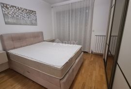 RIJEKA, CENTAR, najam, moderni 2S+DB, dva balkona, lift, Rijeka, Stan