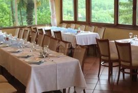 OPATIJA, LOVRANSKA DRAGA - apartmanska villa 600m2 i restaurant s panoramskim pogledom u oazi mira + okoliš 1300m2, Lovran, House