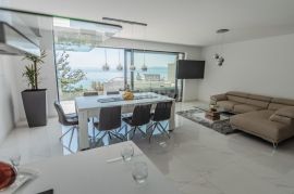 OPATiJA, POBRI- villa 500m2 s panoramskim pogledom na more i bazenom na krovu + okoliš 800m2, Opatija - Okolica, Дом