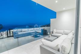 OPATiJA, POBRI- villa 500m2 s panoramskim pogledom na more i bazenom na krovu + okoliš 800m2, Opatija - Okolica, Дом