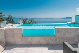 OPATiJA, POBRI- villa 500m2 s panoramskim pogledom na more i bazenom na krovu + okoliš 800m2, Opatija - Okolica, Дом