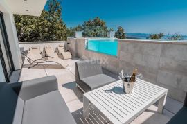 OPATiJA, POBRI- villa 500m2 s panoramskim pogledom na more i bazenom na krovu + okoliš 800m2, Opatija - Okolica, Дом