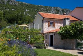 Bribir, kompleks od dvije vile sa teniskim terenom, Vinodolska Općina, Casa