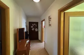 Grobnik-Stan sa terasom u novijoj gradnji, Čavle, Appartement