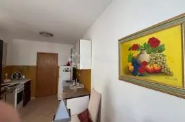 Grobnik-Stan sa terasom u novijoj gradnji, Čavle, Appartement