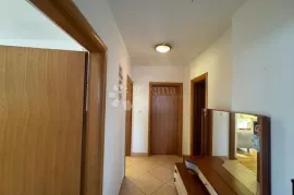 Grobnik-Stan sa terasom u novijoj gradnji, Čavle, Appartement