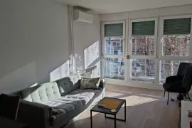 Kompletno adaptiran stan s  u Sopotu, Zagreb, Appartment