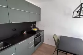 Kompletno adaptiran stan s  u Sopotu, Zagreb, Appartment