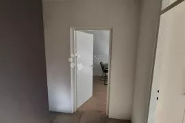 Kompletno adaptiran stan s  u Sopotu, Zagreb, Appartment