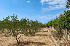 Građevinsko zemljište prvi red do mora, Supetar, Land