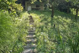 Zemljište sa pomoćnom zgradom i nadstrešnicom, Sveti Ilija, Land