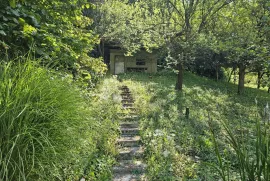 Zemljište sa pomoćnom zgradom i nadstrešnicom, Sveti Ilija, Land