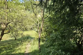 Zemljište sa pomoćnom zgradom i nadstrešnicom, Sveti Ilija, Land