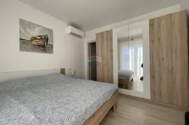 Otok Krk,Čižići,60 m2,2S+DB,na samom moru!, Dobrinj, Daire