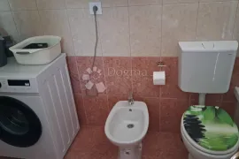 200m od obale: Prilika u Pješčanoj Uvali, Medulin, House