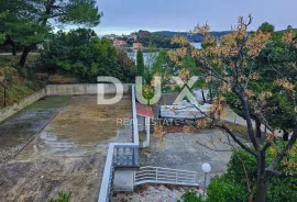 OTOK RAB, SUPETARSKA DRAGA - Kuća 1.red do mora s garažom!, Rab, Casa