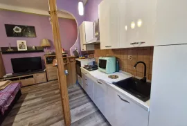 Pula,Veruda-stan u austrougarskoj vili 100 m2, Pula, Appartement