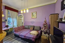 Pula,Veruda-stan u austrougarskoj vili 100 m2, Pula, Appartement