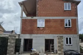 Kuća sa bazenom plus stambena zgrada, Barban, House