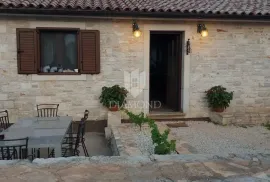 Kuća sa bazenom plus stambena zgrada, Barban, House