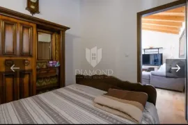 Kuća sa bazenom plus stambena zgrada, Barban, House