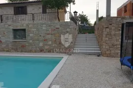 Kuća sa bazenom plus stambena zgrada, Barban, House