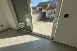 Slavonski Brod, Naselje Matije Ivanića, predivna novouređena kuća 190 m2, Slavonski Brod, Famiglia