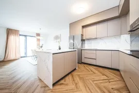 Zagreb, Jarun, prekrasan trosoban stan NKP 80 m2 - PRVI NAJAM, Stan