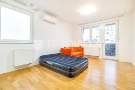 Zagreb, Prečko,  funkcionalan jednosoban  stan 37 m2 +PM, Διαμέρισμα