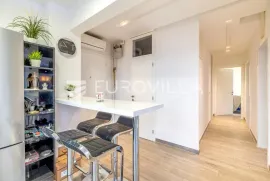 Zagreb, Vrhovec četverosoban stan 82,65 + dvosoban stan 40m2 + GPM, Zagreb, Appartement