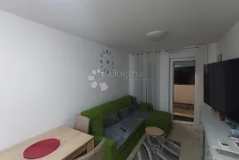 Kompletno namješten stan u novogradnji-Pula, Pula, Apartamento