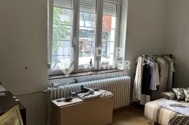 Izuzetan salonac ID#131237, Vračar, Appartment