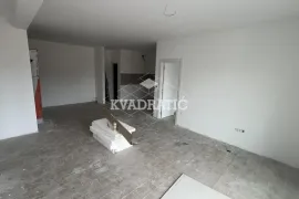 Učiteljsko naselje, V, 3.5, EG, 110m2 USELJIV, Zvezdara, Appartment