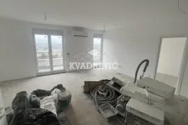 Učiteljsko naselje, V, 2.5, EG, 82m2 USELJIV, Zvezdara, Appartment