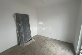 Učiteljsko naselje, V, 2.5, EG, 82m2 USELJIV, Zvezdara, Appartment