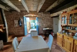 Juršići, okolica, Kamena kuća s puno šarma, Svetvinčenat, Haus