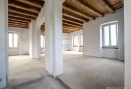 Rijeka, Villa 400m2, 3 stana i 3 garaže, Rijeka, Propriedade comercial