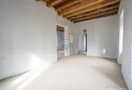 Rijeka, Banderovo  Villa 400m2, 3 stana i 3 garaže, Rijeka, Ev