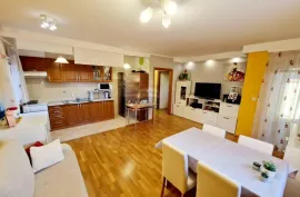 Istra, Valdebek stan 69m2, Pula, Appartement