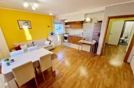 Istra, Valdebek stan 69m2, Pula, Appartement