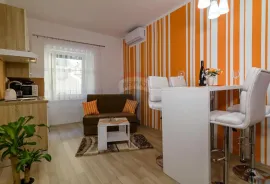 Rijeka, centar, dva stana/apartmana ukupne površine 61 m2, Rijeka, Daire