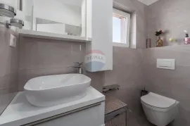 Istra - Poreč okolica  - Predivna villa za odmor s bazenom 141 m2, Poreč, Дом