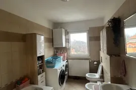 Prekrasni dvoetažni stan na Marčeljima, Viškovo, Appartment