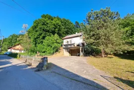 ZAGREB, Markuševec, obiteljska kuća + vinograd, voćnjak, Zagreb, House