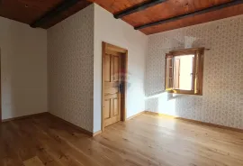 Velika Gorica, centar, potpuno obnovljena hrastova kuća od 175 m2 za najam, Velika Gorica, Maison